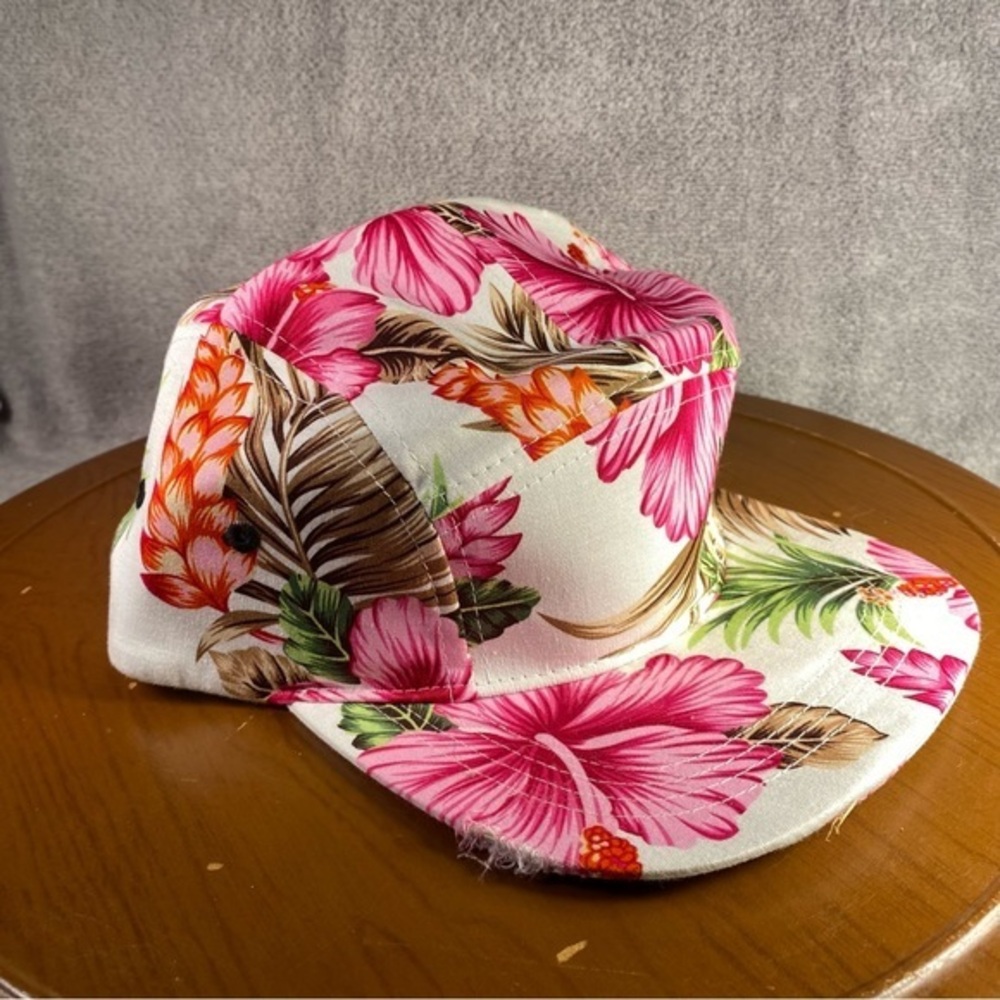 New BK Hat Pink And White One Size Adjustable Women’s